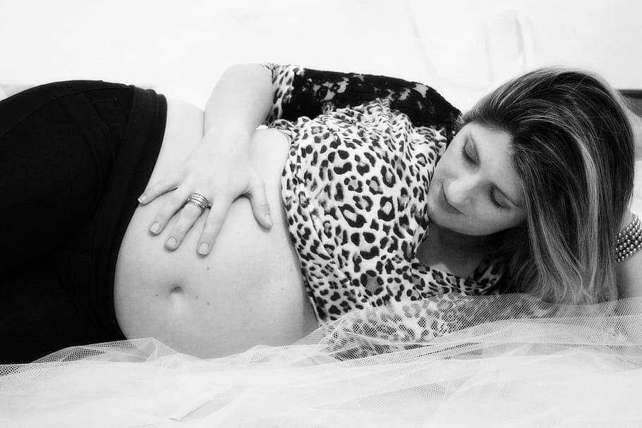 pregnant-pregnancy-pregnant-woman-woman