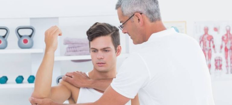 Frozen shoulder physiotherapy at Orthocure Clinics