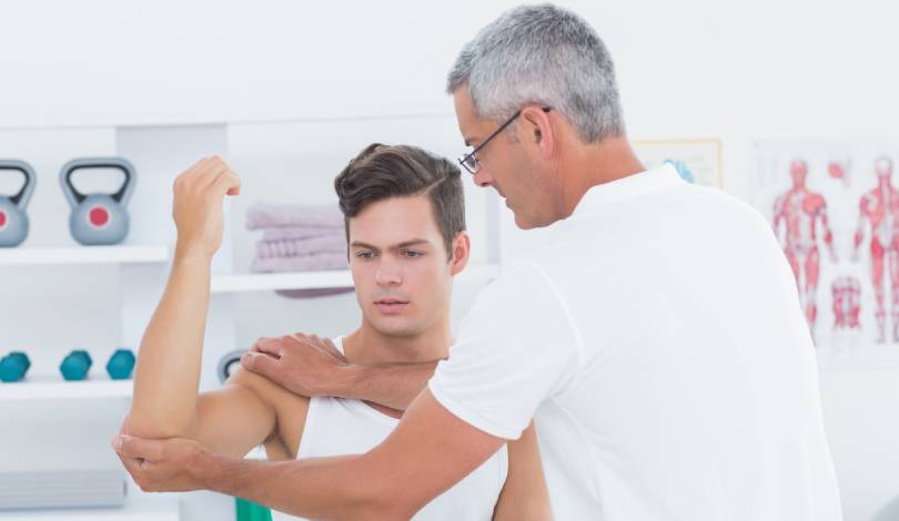 Frozen shoulder physiotherapy at Orthocure Clinics