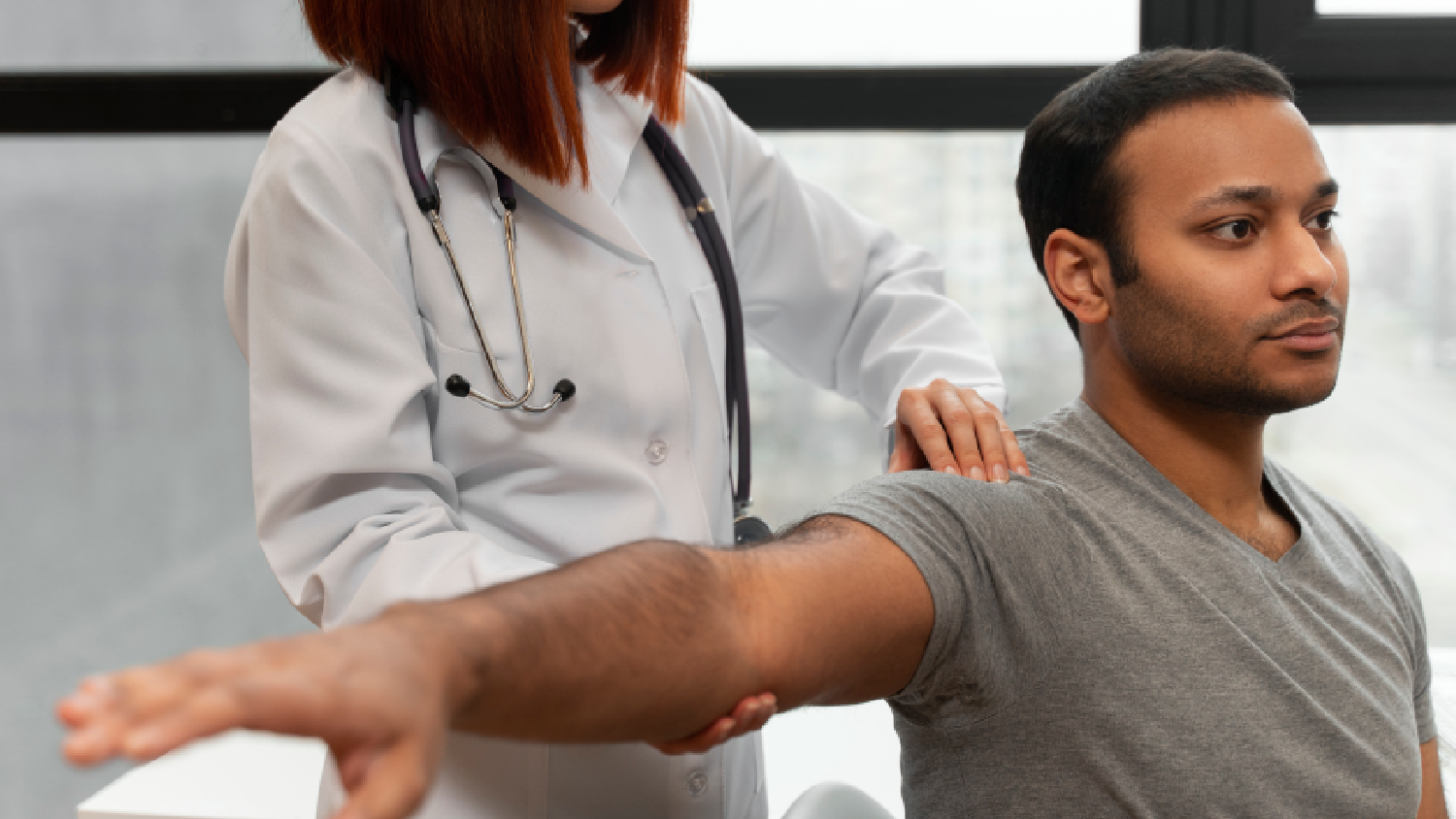 physiotherapy-session-for-arm-pain