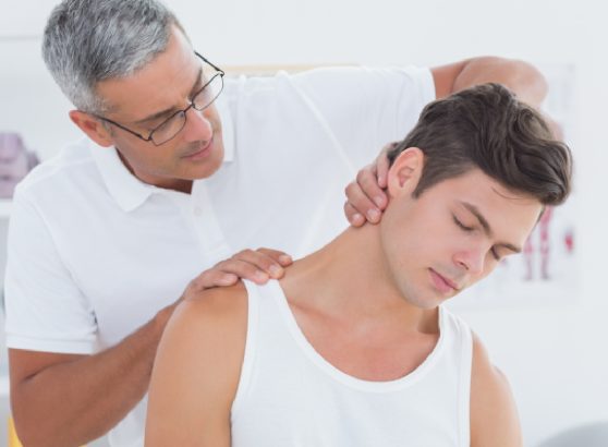 neck-physio-guiding-a-patient-through-cervical-ke-liye-physiotherapy-chin-tuck-exercise
