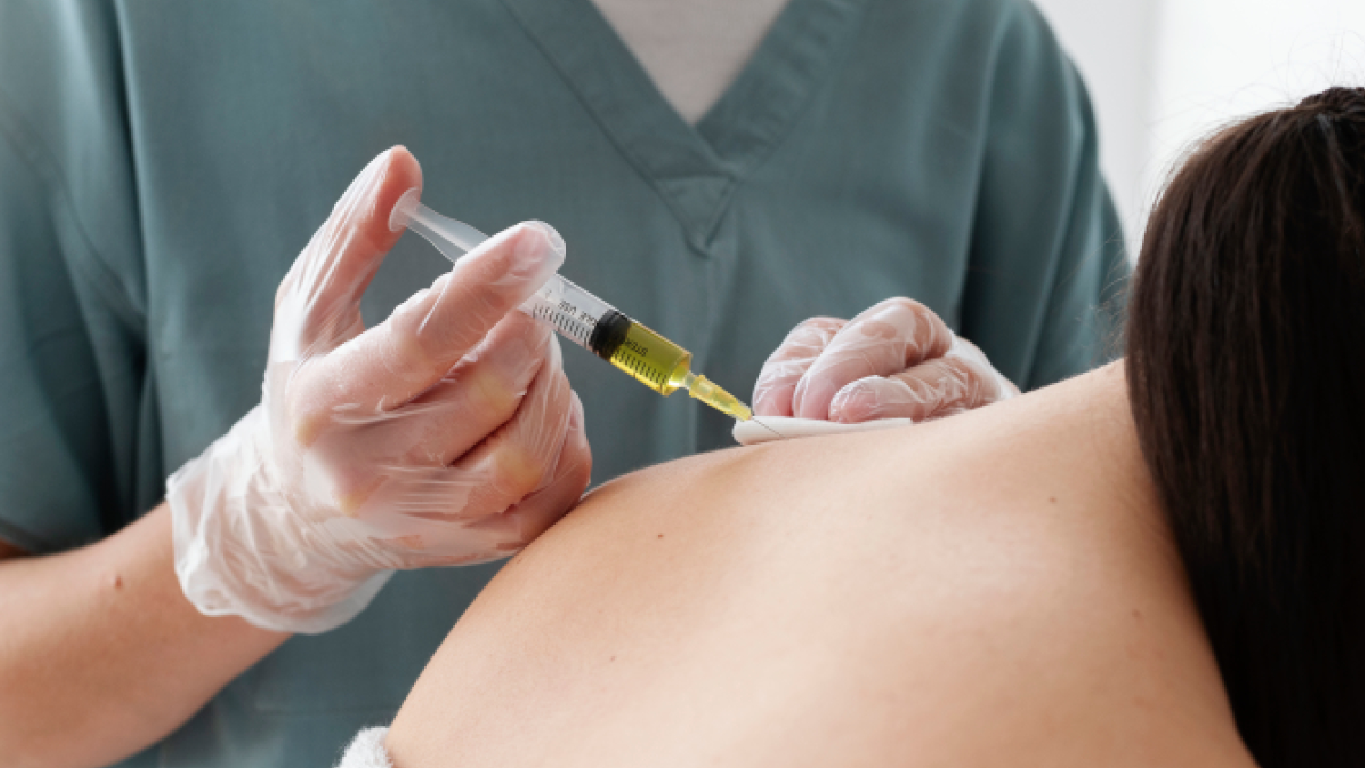 illustration-of-an-epidural-steroid-injection-reducing-inflammation-around-a-spinal-nerve-root