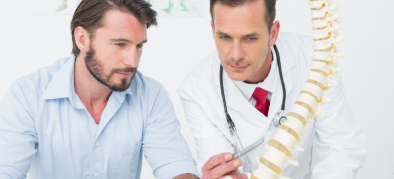 medical-diagram-illustrating-the-structural-difference-between-a-healthy-bulging-and-herniated-spinal-disc